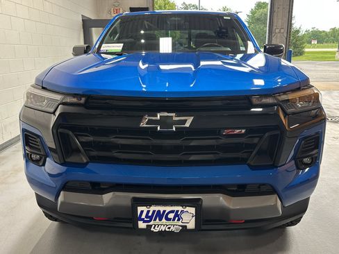 Used 2024 Chevrolet Colorado Z71 w/ Z71 Convenience Package 2 AWD/4WD image 8