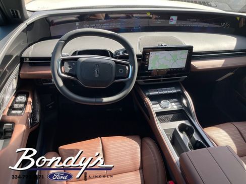 New 2026 Lincoln Nautilus Reserve image 3