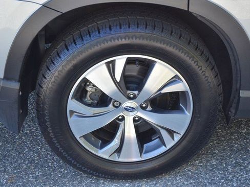 Used 2022 Subaru Ascent Premium w/ Convenience Package image 11