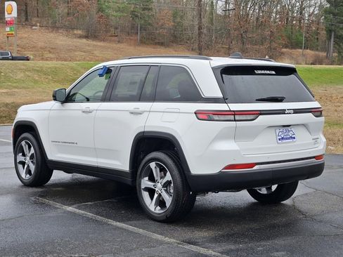 New 2026 Jeep Grand Cherokee Limited RWD image 4