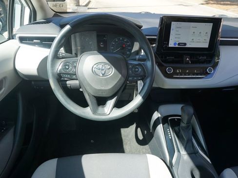 Used 2023 Toyota Corolla LE image 6