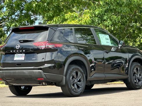 New 2026 Nissan Rogue SV AWD/4WD image 2