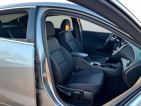 Used 2025 Chevrolet Malibu RS image 7