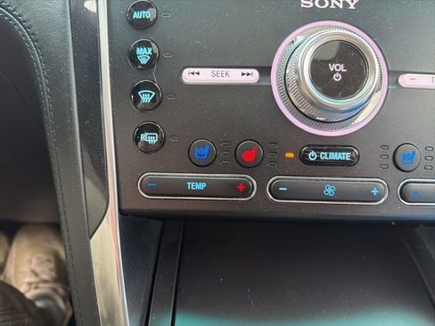 Used 2016 Ford Explorer Platinum AWD/4WD image 35