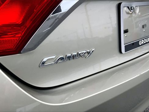Used 2017 Toyota Camry XLE FWD image 31
