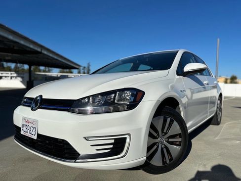 Used 2019 Volkswagen e-Golf SE w/ Driver Assistance Package image 1