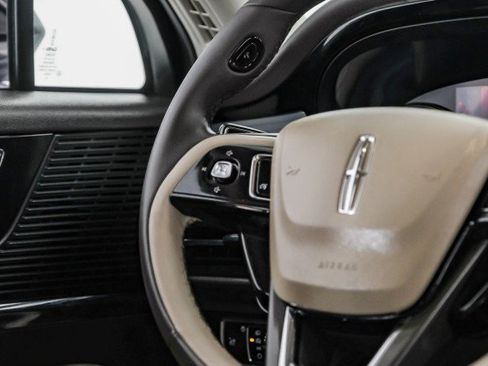 Used 2022 Lincoln Corsair FWD image 15