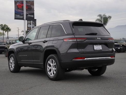 Used 2022 Jeep Grand Cherokee Limited image 6