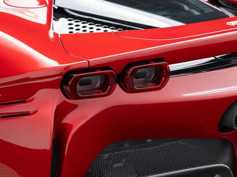Used 2024 Ferrari SF90 Spider AWD/4WD image 60