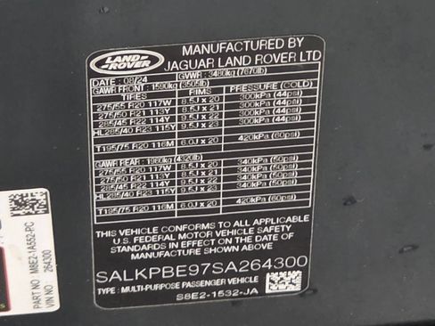 Used 2025 Land Rover Range Rover Long Wheelbase SE AWD/4WD image 22