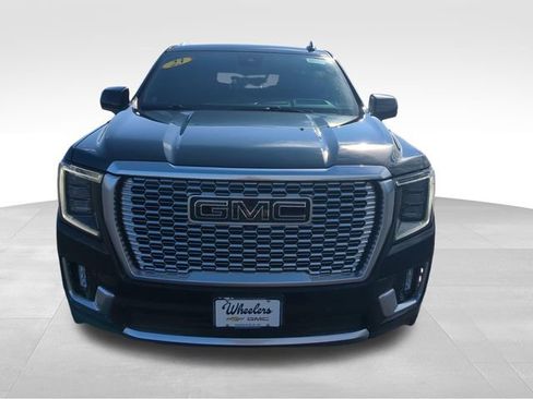 Used 2023 GMC Yukon Denali w/ LPO, Floor Liner Package AWD/4WD image 7
