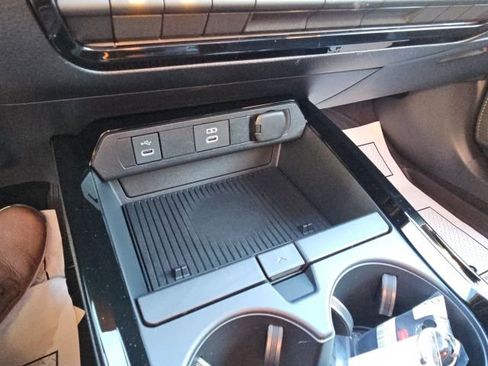 New 2026 Toyota Prius XLE image 38