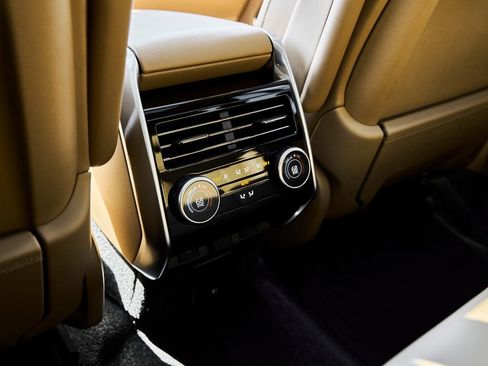 Used 2024 Land Rover Range Rover SE AWD/4WD image 49