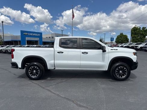 Used 2023 Chevrolet Silverado 1500 ZR2 w/ Technology Package AWD/4WD image 8
