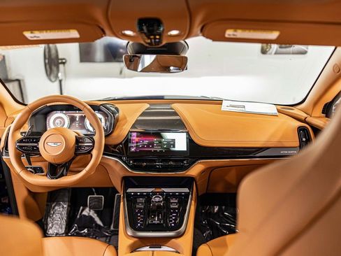 New 2026 Aston Martin DBX 707 image 37