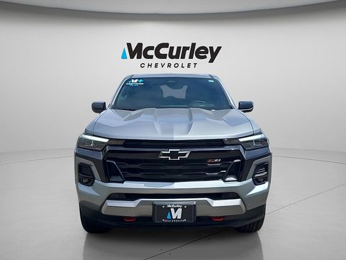 Used 2024 Chevrolet Colorado Z71 w/ Z71 Convenience Package 2 AWD/4WD image 2