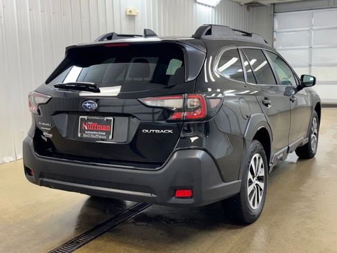 Used 2024 Subaru Outback Premium image 5