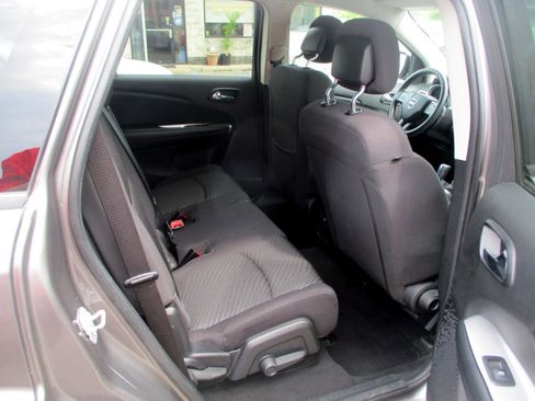 Used 2012 Dodge Journey SXT image 8