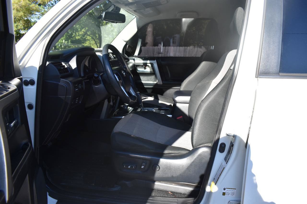 Used 2020 Toyota 4Runner SR5 AWD/4WD image 12