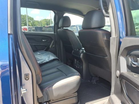 Used 2023 Nissan Titan PRO-4X w/ Pro-4x Convenience Package AWD/4WD image 12