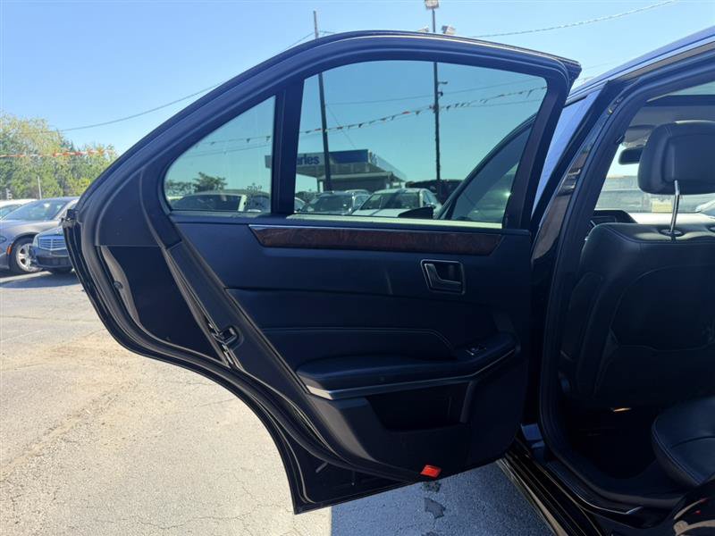 Used 2014 Mercedes-Benz E 250 BlueTEC 4MATIC Sedan image 12