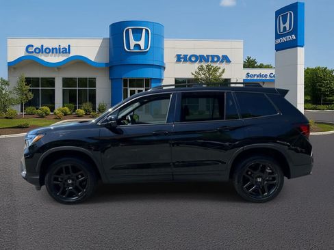Used 2024 Honda Passport Black Edition image 3