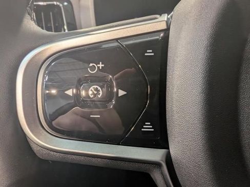 New 2026 Volvo XC60 T8 Ultra w/ Climate Package AWD/4WD image 17