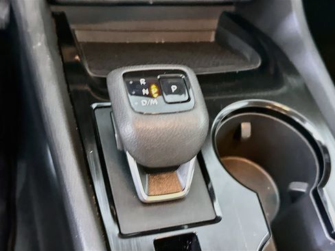 Used 2025 Nissan Rogue SV AWD/4WD image 24