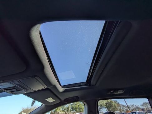 Used 2023 Honda Odyssey Sport image 23