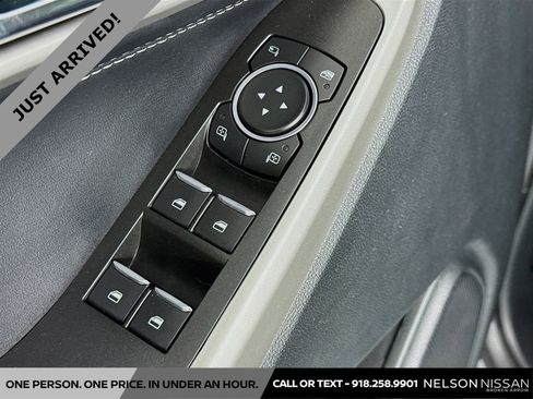 Used 2021 Ford Explorer Limited w/ Equipment Group 301A image 18