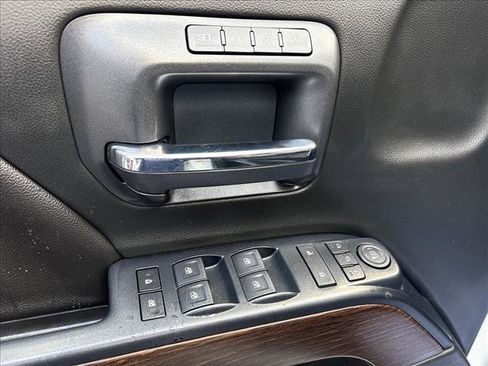 Used 2017 GMC Sierra 2500 Denali w/ Duramax Plus Package image 21