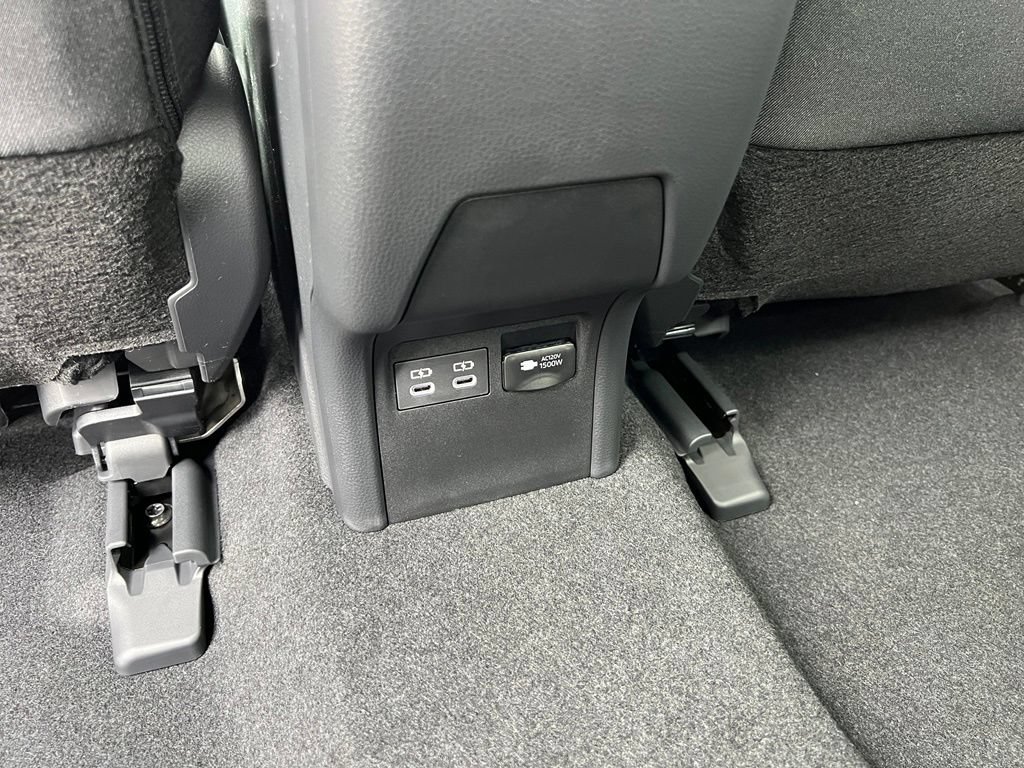 New 2027 Toyota Prius Plug-In Hybrid FWD image 15