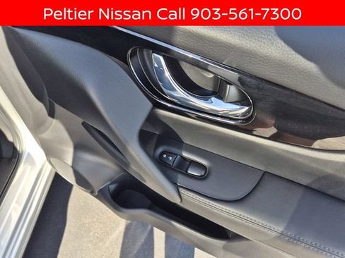 Certified 2022 Nissan Rogue Sport SV w/ Technology Package AWD/4WD image 14