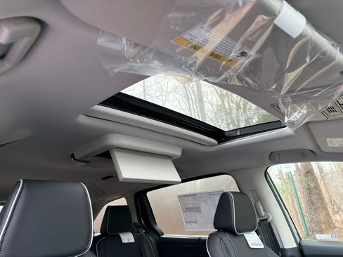 New 2026 Honda Odyssey Touring image 13