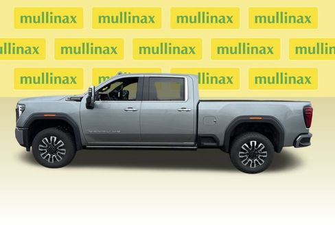 New 2025 GMC Sierra 2500 Denali Ultimate image 5
