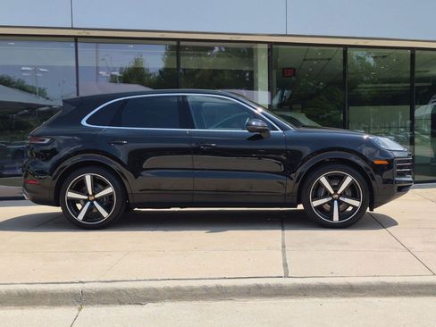 Certified 2026 Porsche Cayenne AWD/4WD image 8