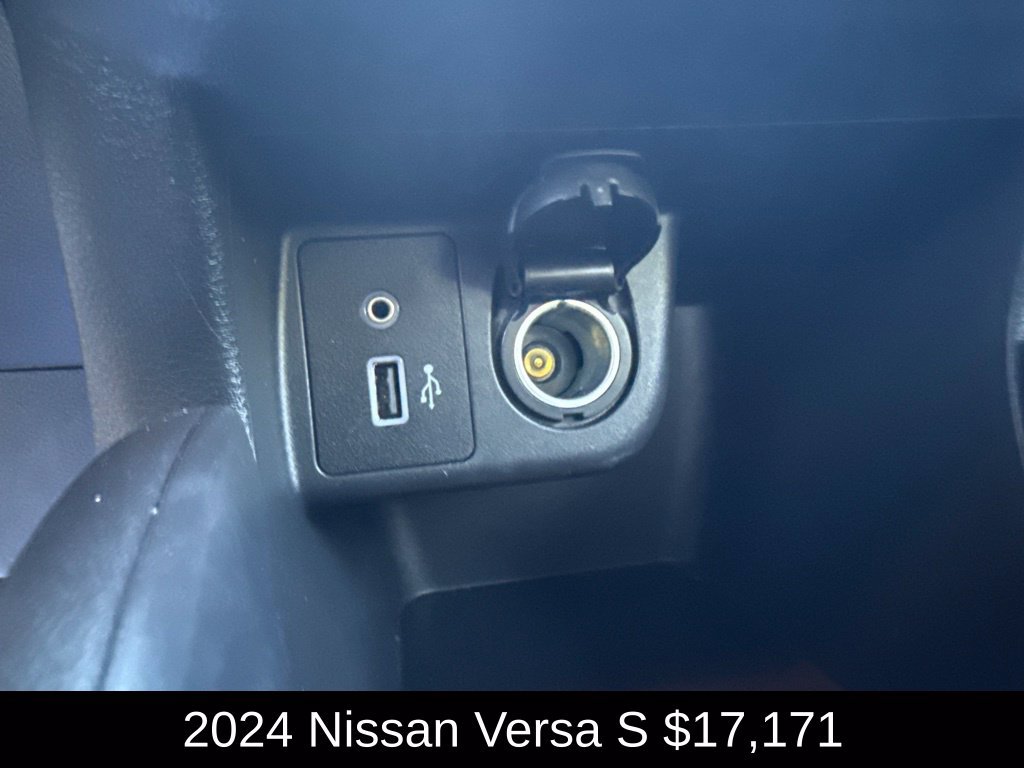 Used 2024 Nissan Versa S w/ Trunk Package FWD image 27