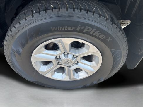 Used 2021 Toyota 4Runner SR5 Premium w/ Moonroof Package AWD/4WD image 8