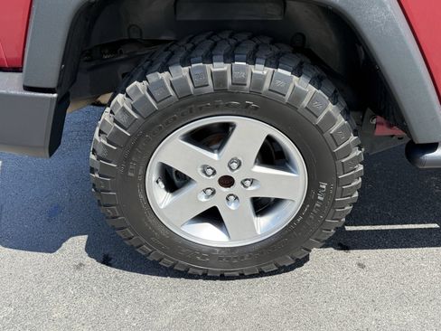 Used 2012 Jeep Wrangler Rubicon w/ PWR Convenience Group AWD/4WD image 31