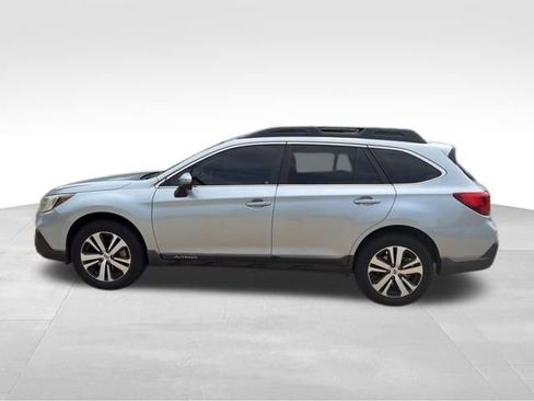 Used 2019 Subaru Outback 2.5i Limited AWD/4WD image 6
