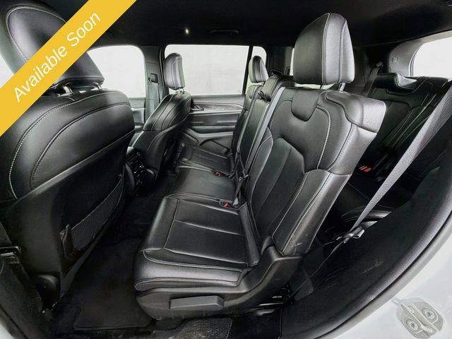 Used 2024 Jeep Grand Cherokee L Limited AWD/4WD image 25
