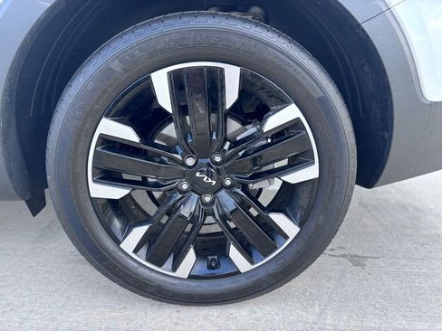 Used 2023 Kia Telluride SX image 11