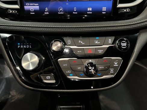 Used 2023 Chrysler Pacifica Touring-L w/ S Appearance Package image 25