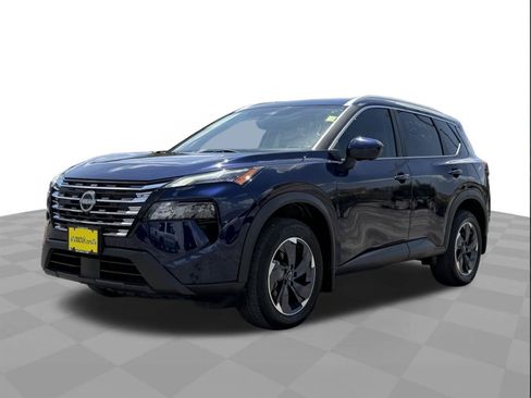 Used 2024 Nissan Rogue SV w/ SV Premium Package FWD image 1