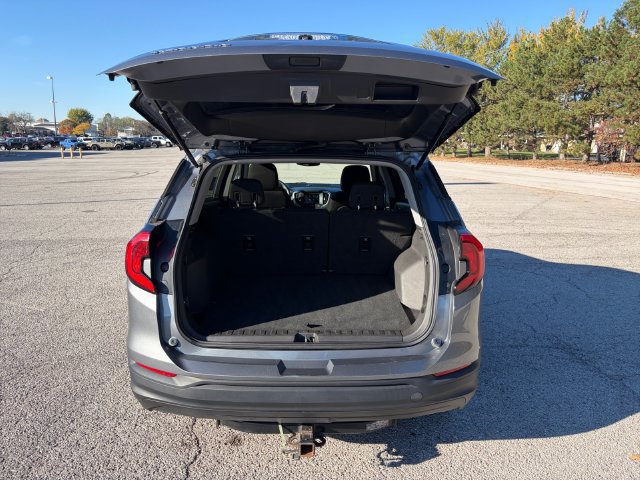 Used 2018 GMC Terrain SLE w/ Driver Convenience Package FWD image 16