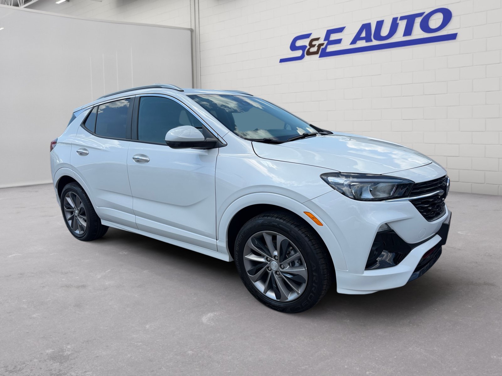 Used 2022 Buick Encore GX Select w/ Sport Touring Package AWD/4WD image 6