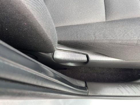 Used 2012 Ford Escape XLT image 40