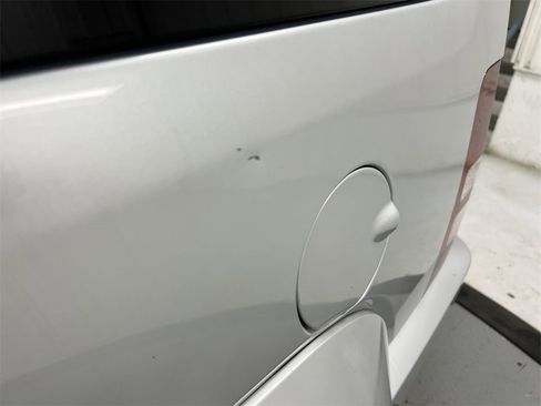 Used 2010 Jeep Liberty Limited image 29