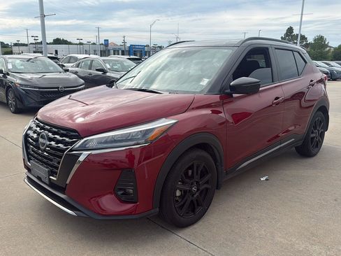 Used 2024 Nissan Kicks SR FWD image 6