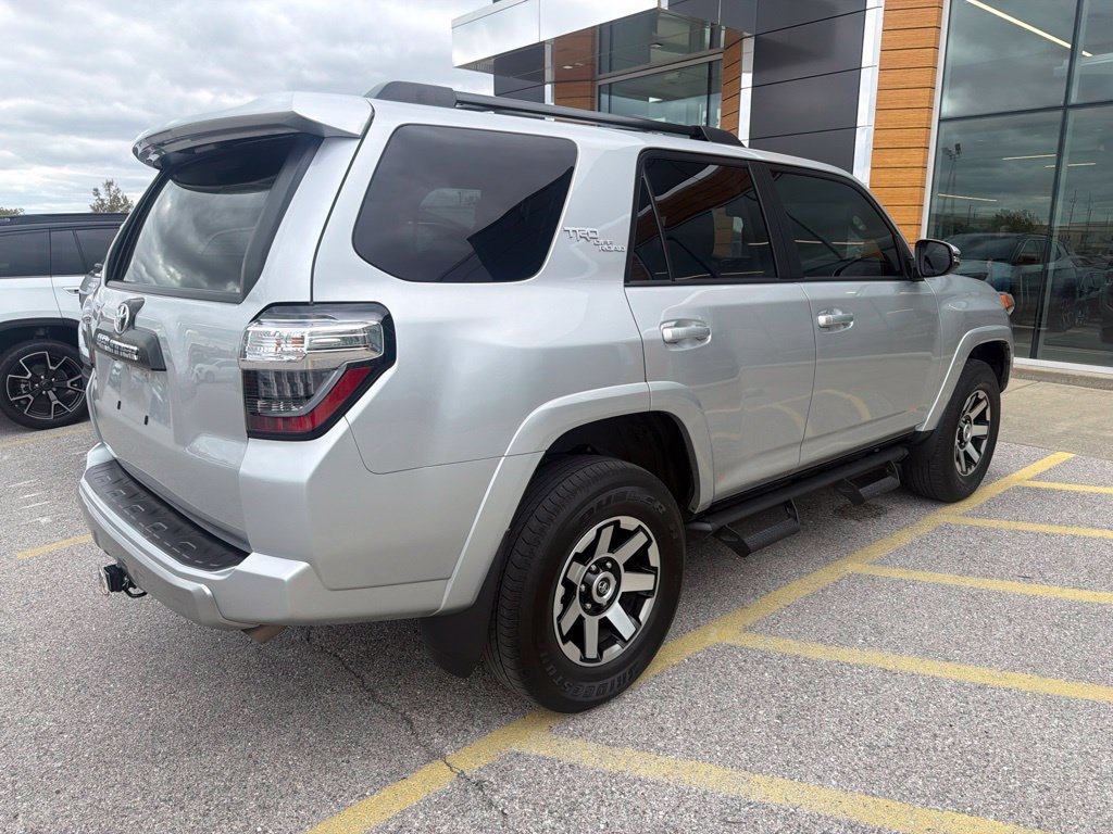 Used 2021 Toyota 4Runner TRD Off-Road Premium AWD/4WD image 6